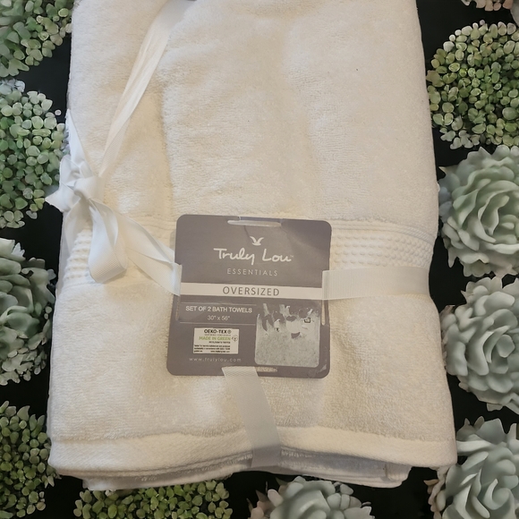 Truly Lou Bath Truly Lou White Oversized Bath Towel Set Of 2 Size 3x56 Soft Poshmark